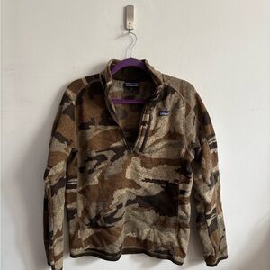 Patagonia camo over jacket. Size S.